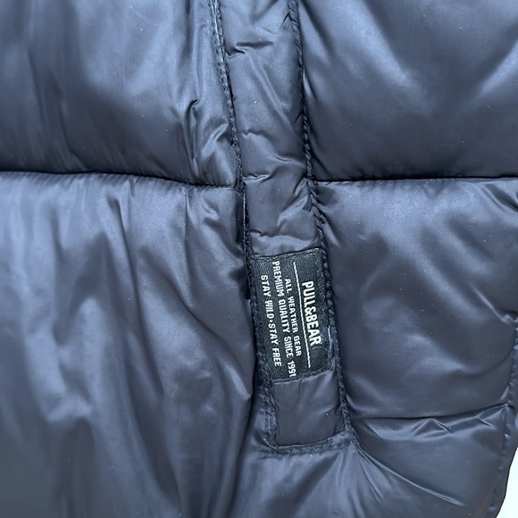 Pull&Bear Men’s Black Puffer Jacket - Picture 7 of 9
